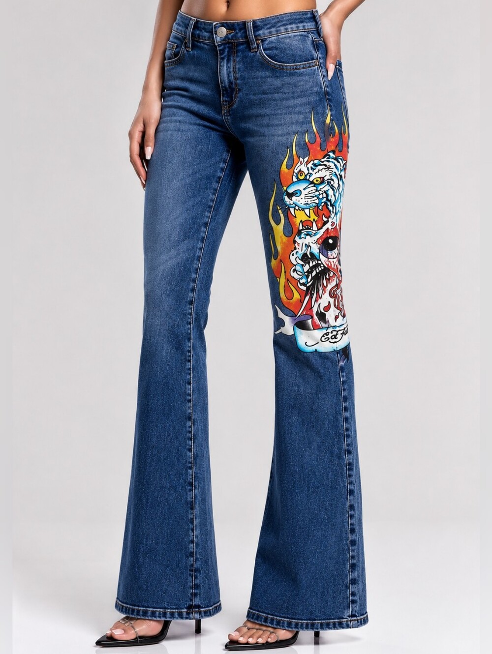 ED HARDY TIGER FLAME FLARE JEANS SIZE 28 Graphic Jeans NWT